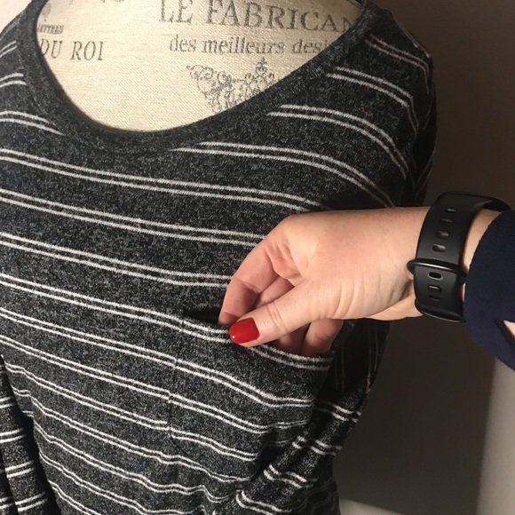 5/$20 SALE ✨ A NEW DAY Grey and White Striped Oversized Lightweight Long Sleeve - Picture 2 of 6